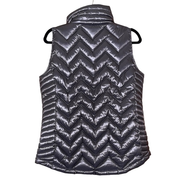 Calvin Klein Metallic Grey Performance Vest - Picture 4 of 6